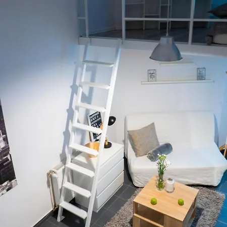 酒店 Lobzowska 6 *