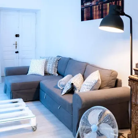 酒店 Lobzowska 6 *