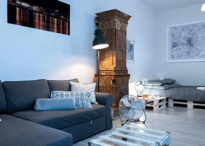 Lobzowska 6 فندق