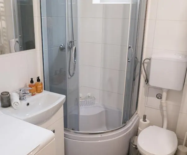 Lobzowska 6 فندق *