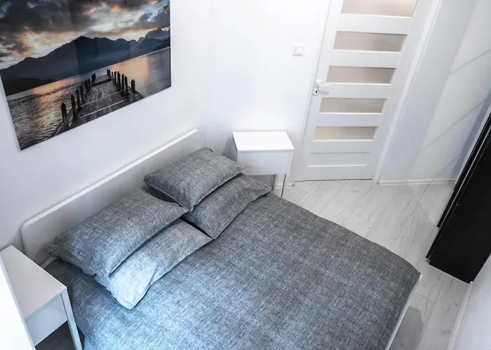 Lobzowska 6 فندق