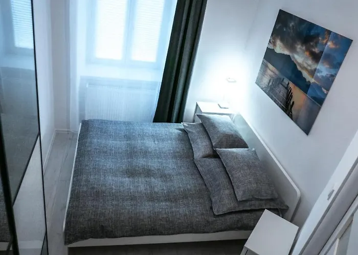 Lobzowska 6 فندق *