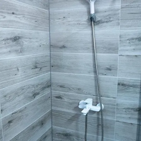 Hotel Lobzowska 6 *