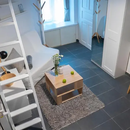 Hotel Lobzowska 6 *